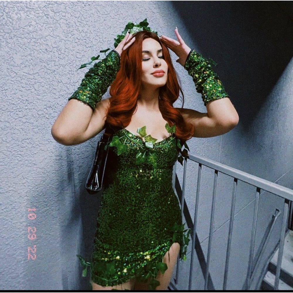 Halloween costume Green dress Ivy rose